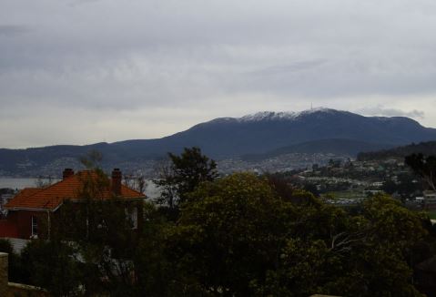 mt-wellington-with-snow-from-10-veronica-cropped