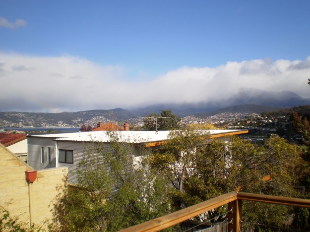snow clouds over mountain 27-04-2009 11-03-53 AM.JPG